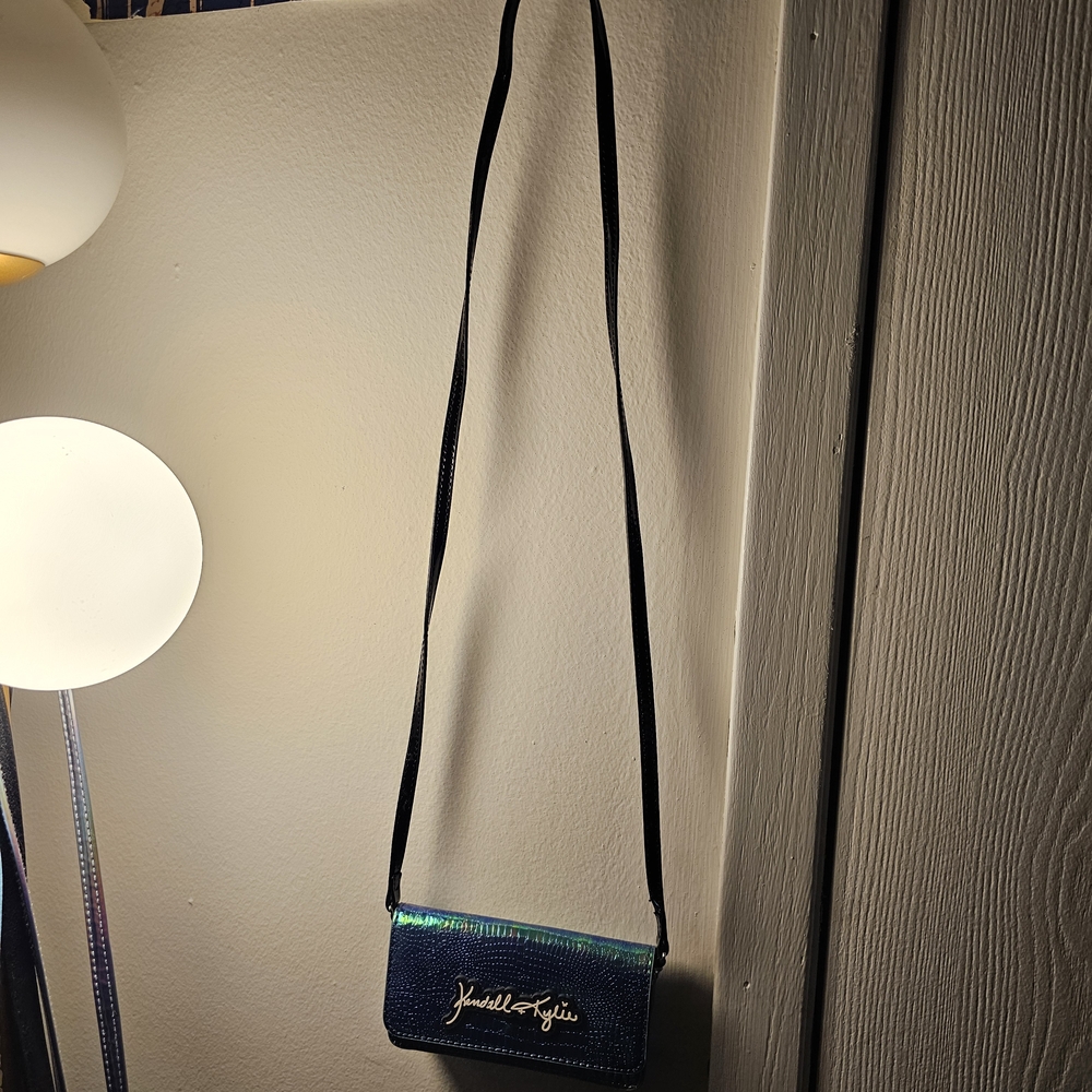 Small Kendall & Kylie Iridescent Blue Clutch - Picture 2 of 8